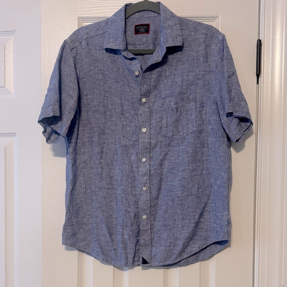 UNTUCKit men’s linen button up shirt
Size small